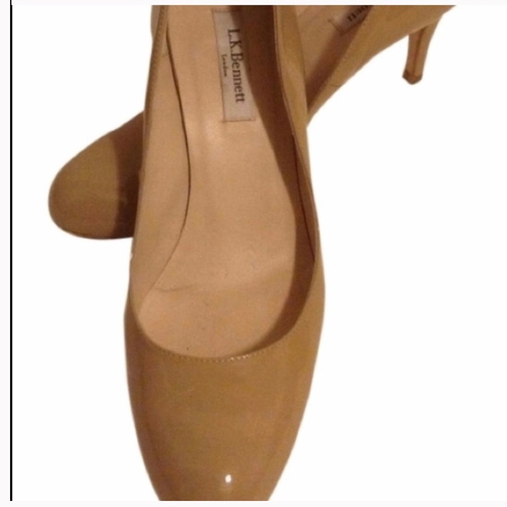 EUC L.K. Bennett Samira Nude 2.5 inch Heels